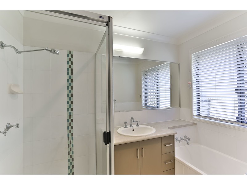 4 Paperbark Drive, Glenvale QLD 4350