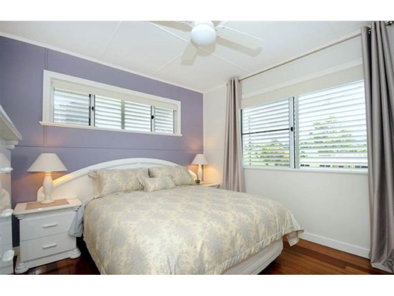 16 Teesdale Avenue, Newtown QLD 4350