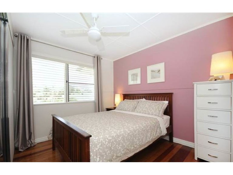 16 Teesdale Avenue, Newtown QLD 4350