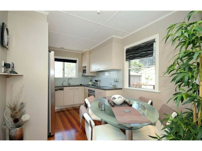 16 Teesdale Avenue, Newtown QLD 4350