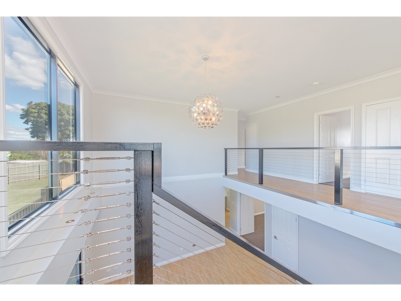 225 New England Highway, Harlaxton QLD 4350