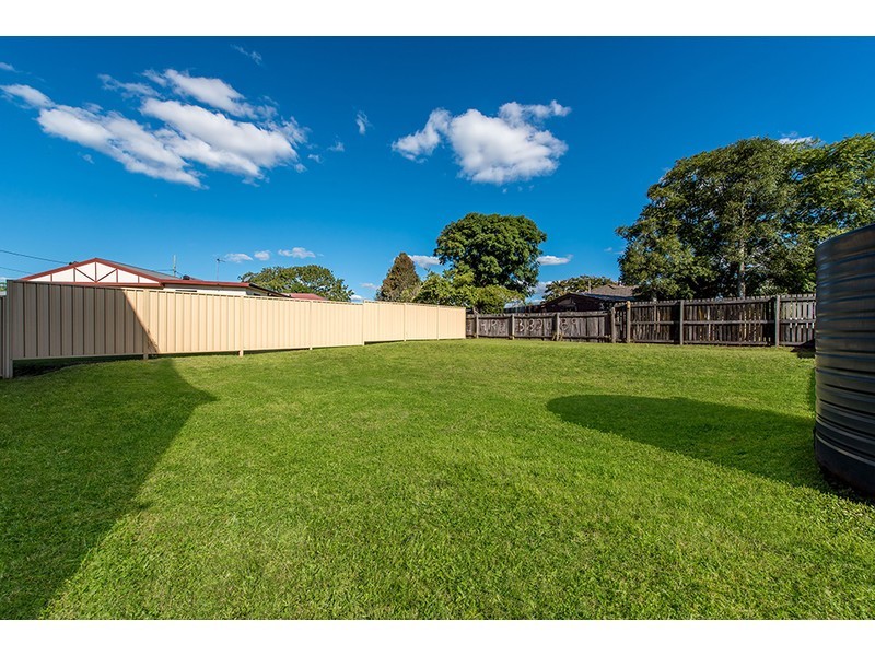 225 New England Highway, Harlaxton QLD 4350