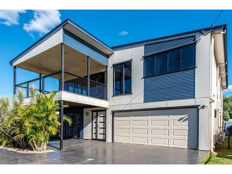 225 New England Highway, Harlaxton QLD 4350
