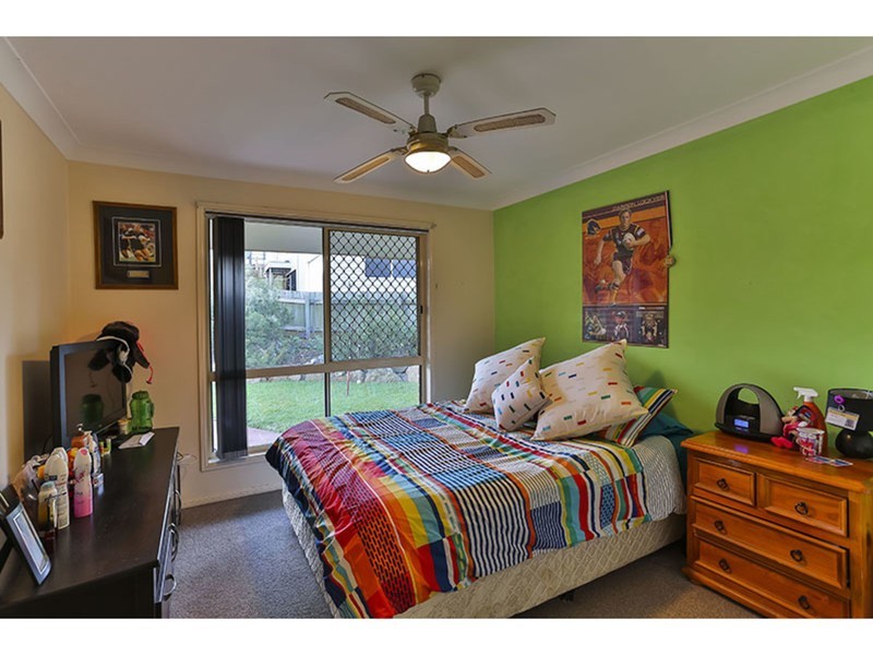 12 Dodson Crescent, Mount Kynoch QLD 4350