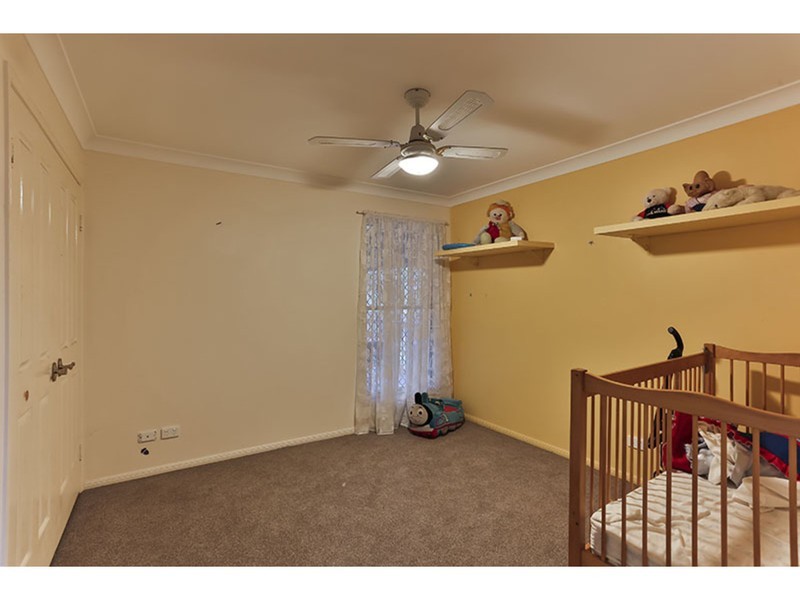 12 Dodson Crescent, Mount Kynoch QLD 4350