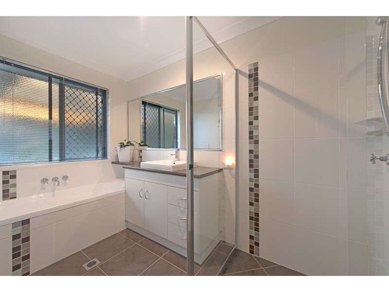 16 Tea Tree Court, Gowrie Junction QLD 4352