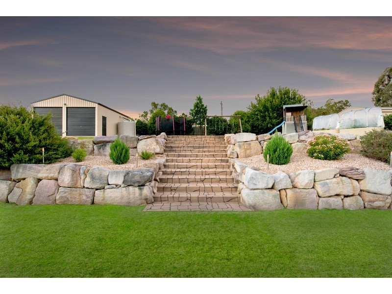 16 Tea Tree Court, Gowrie Junction QLD 4352