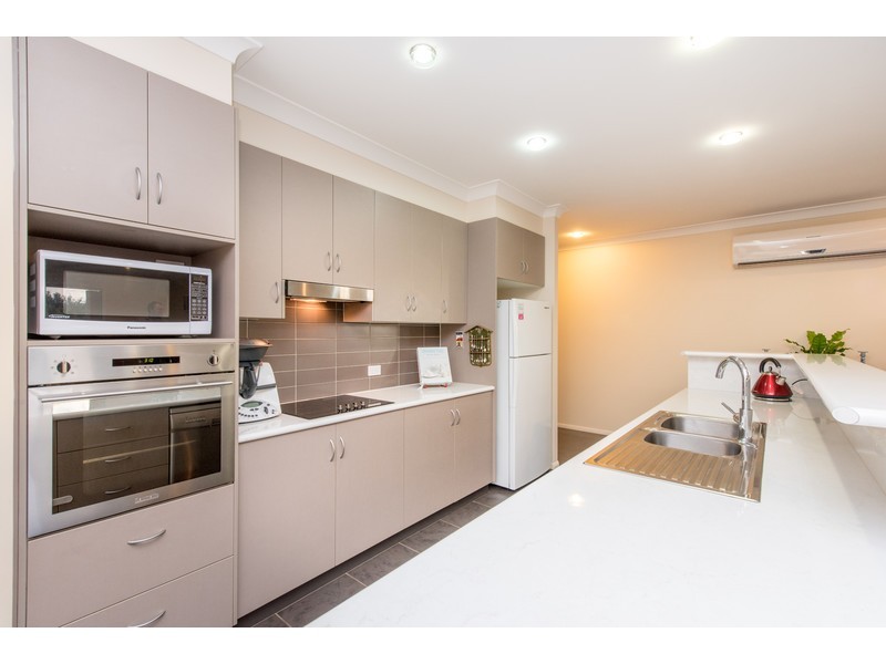 1 Krefter Crescent, Highfields QLD 4352