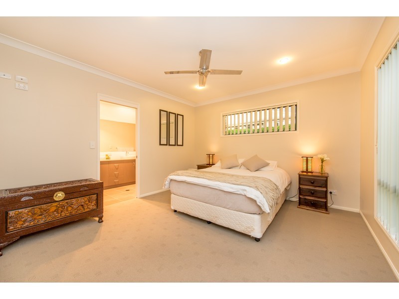 1 Krefter Crescent, Highfields QLD 4352