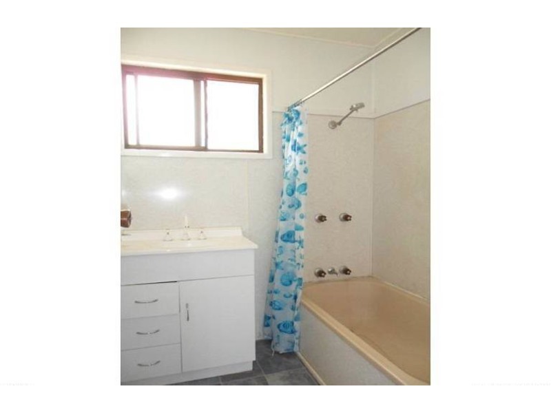 56 Eton Street, Cambooya QLD 4358