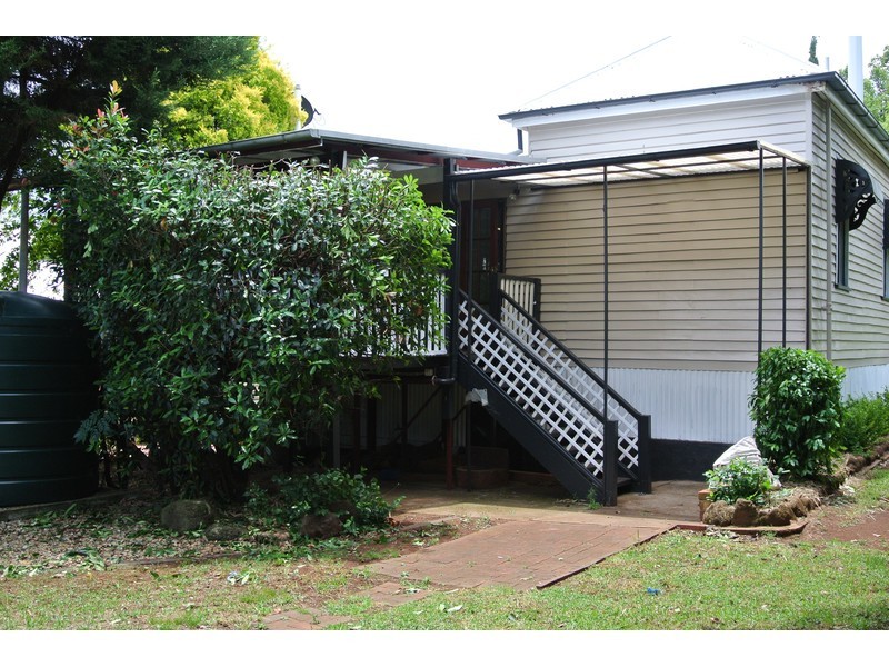 196 Perth Street, South Toowoomba QLD 4350