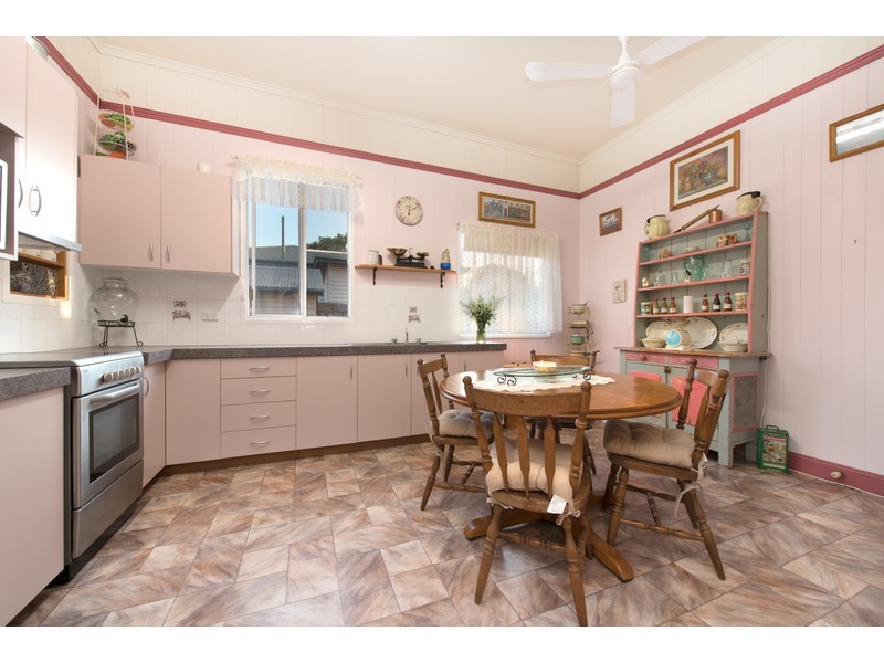 16 Northland Street, Newtown QLD 4350