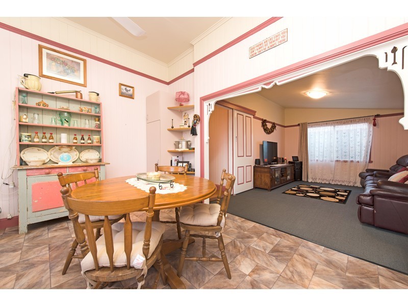 16 Northland Street, Newtown QLD 4350