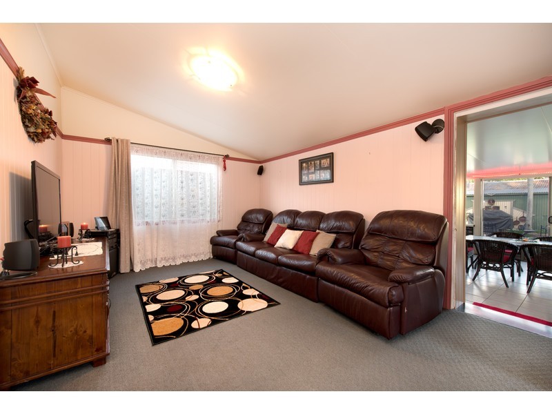 16 Northland Street, Newtown QLD 4350