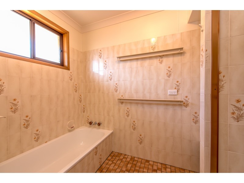 20 Arabian Street, Harristown QLD 4350