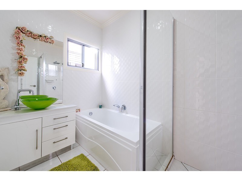 20/21 Andersson Crt, Highfields QLD 4352