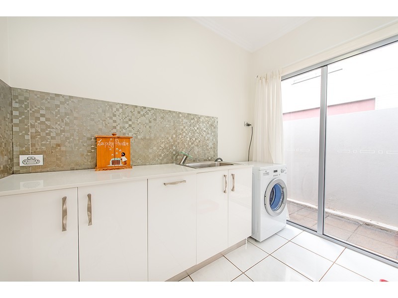 20/21 Andersson Crt, Highfields QLD 4352