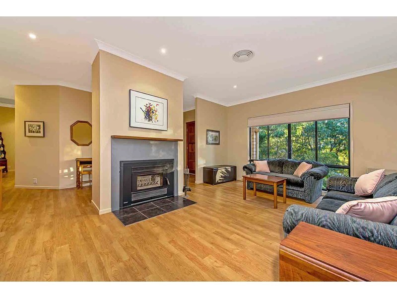 17 Rangeview Drive, Top Camp QLD 4350