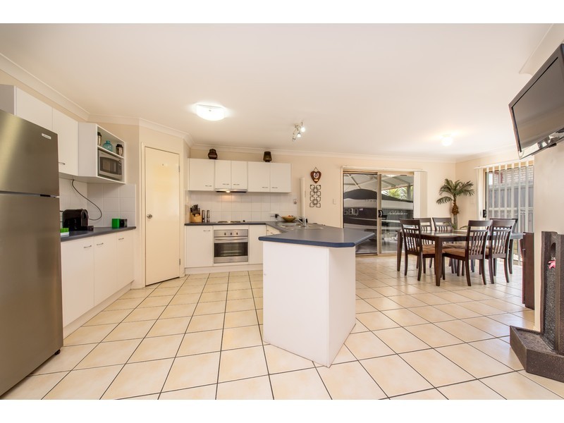 2 Bulloo Street, Glenvale QLD 4350