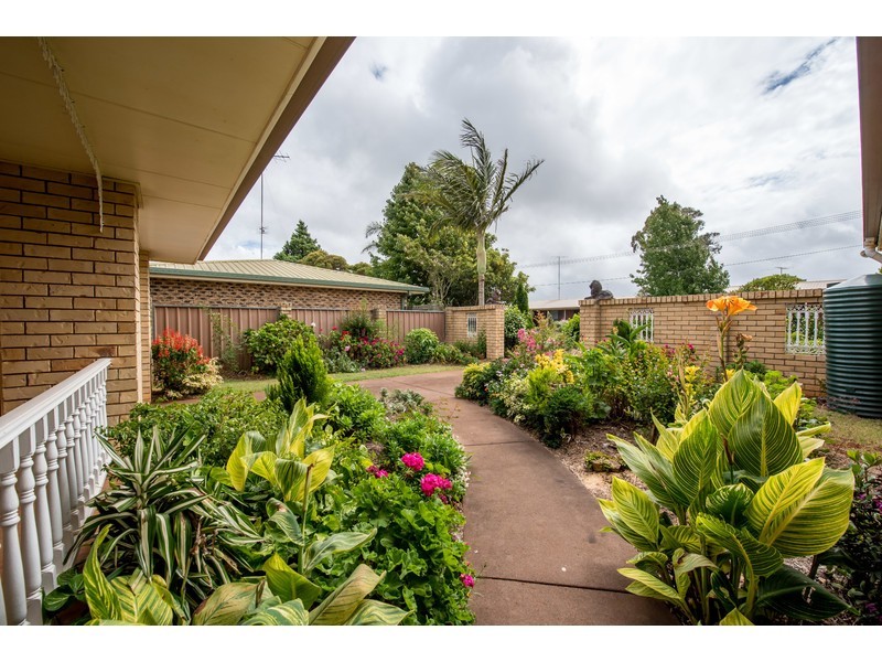 18 Bamboo Court, Darling Heights QLD 4350