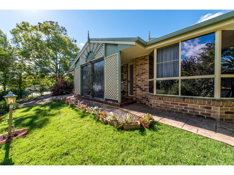 15 Armstrong Street, Wilsonton QLD 4350