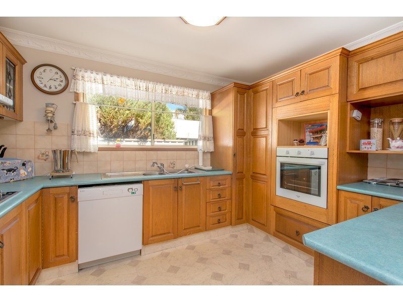 15 Armstrong Street, Wilsonton QLD 4350