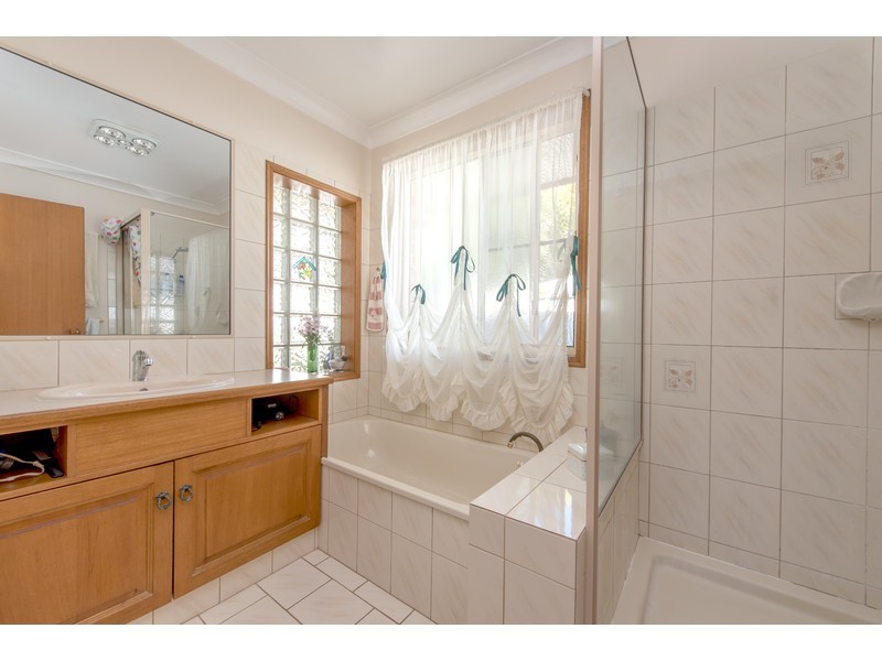 15 Armstrong Street, Wilsonton QLD 4350