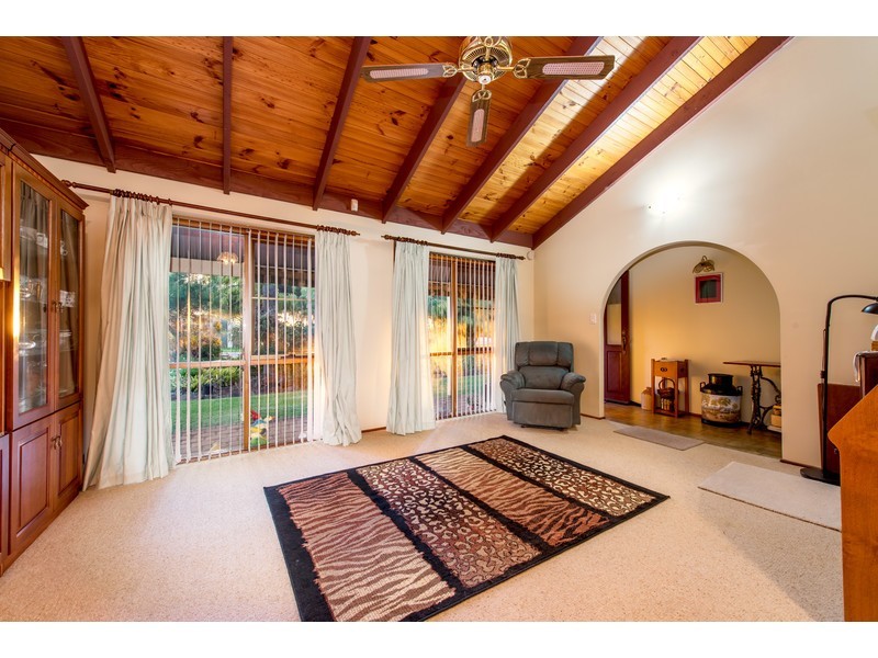 1 Michele Avenue, Highfields QLD 4352