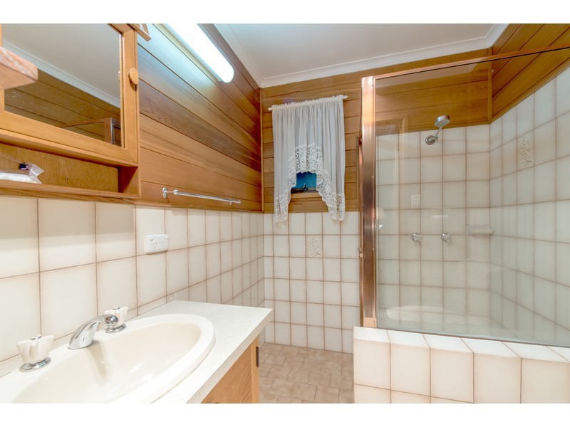 1 Michele Avenue, Highfields QLD 4352