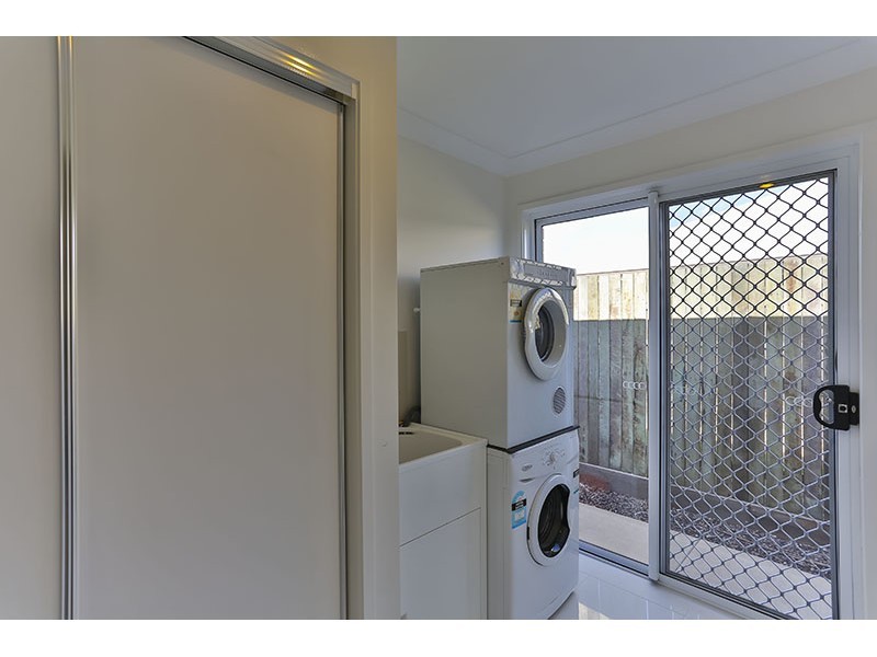 68 Wood Drive, Middle Ridge QLD 4350