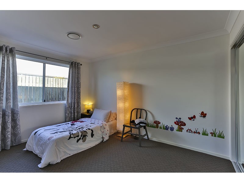 68 Wood Drive, Middle Ridge QLD 4350