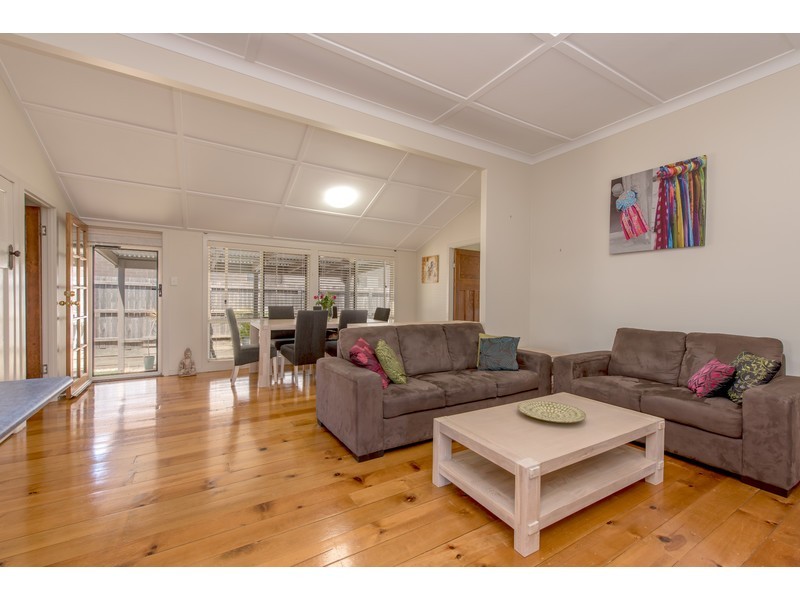 332 Hume Street, Centenary Heights QLD 4350