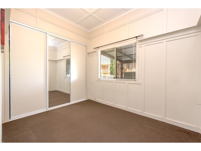332 Hume Street, Centenary Heights QLD 4350
