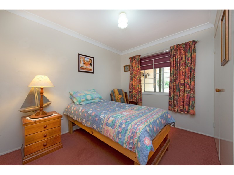 17 Railway Terrace, Crows Nest QLD 4355