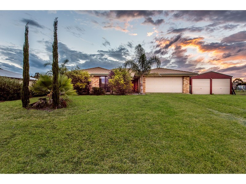 70 Phipps Drive, Meringandan West QLD 4352