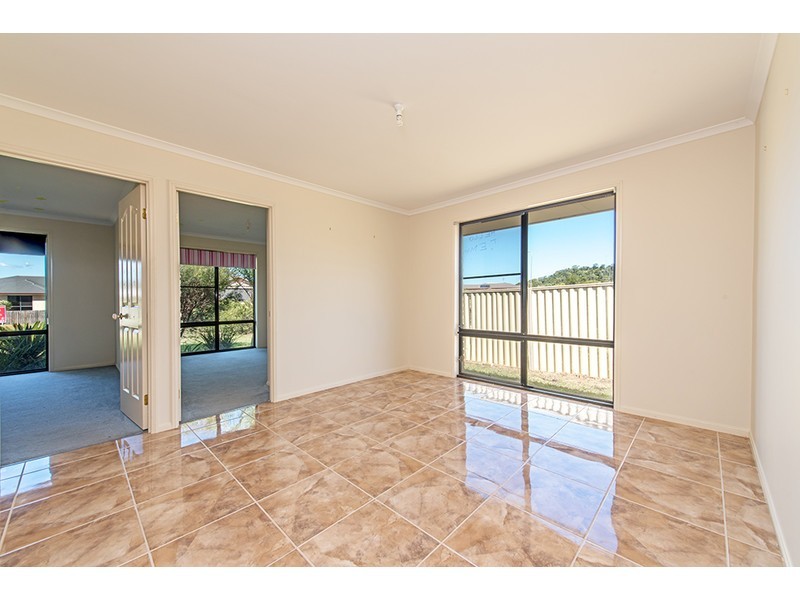 70 Phipps Drive, Meringandan West QLD 4352