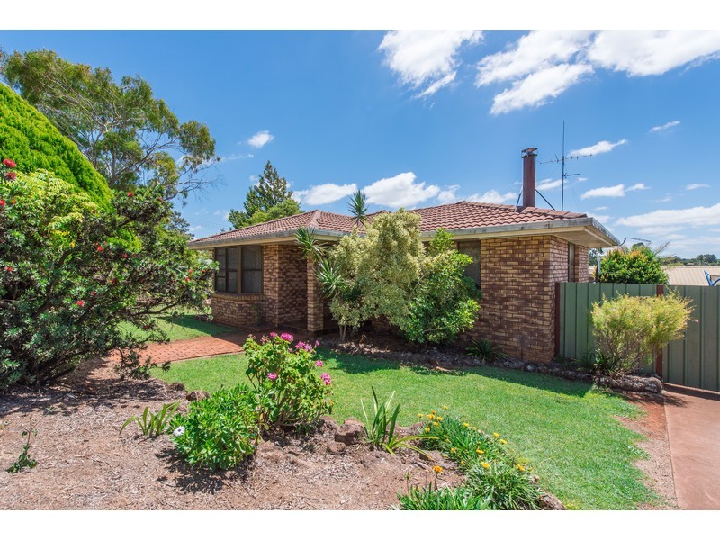 43 Champagne Crescent, Wilsonton Heights QLD 4350