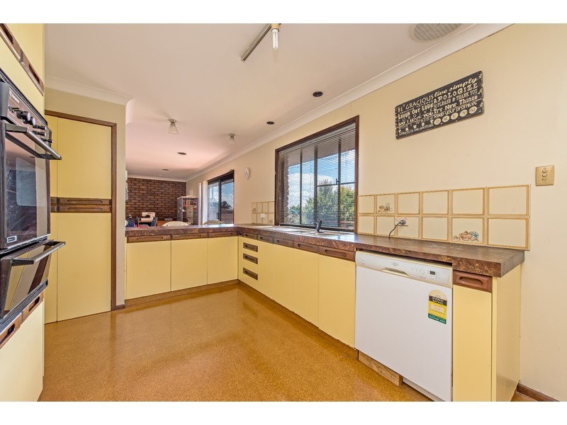43 Champagne Crescent, Wilsonton Heights QLD 4350