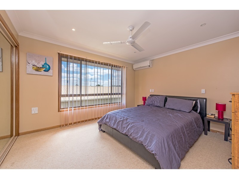 43 Champagne Crescent, Wilsonton Heights QLD 4350