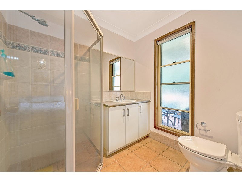 2 Petunia Close, Middle Ridge QLD 4350