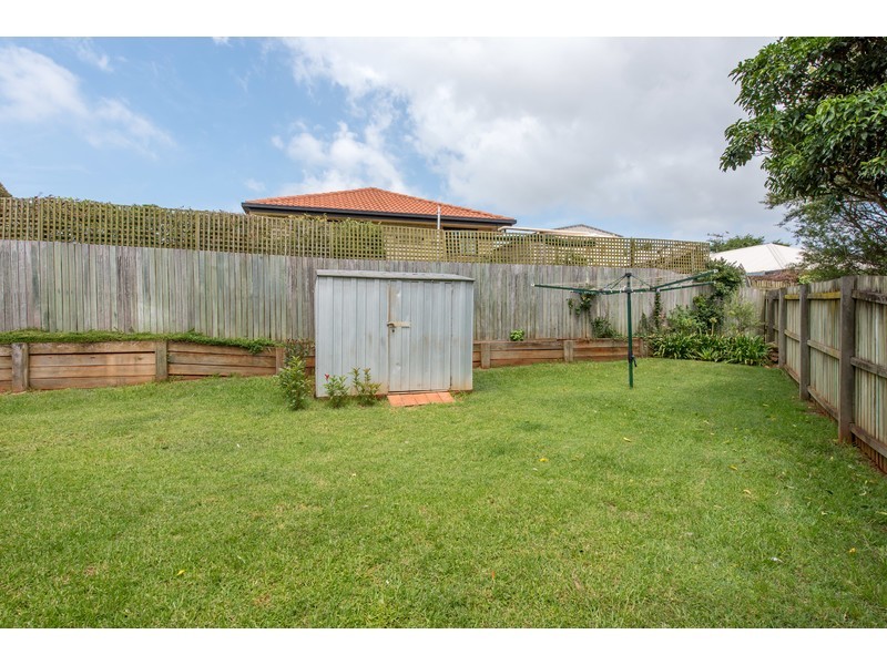 2 Petunia Close, Middle Ridge QLD 4350