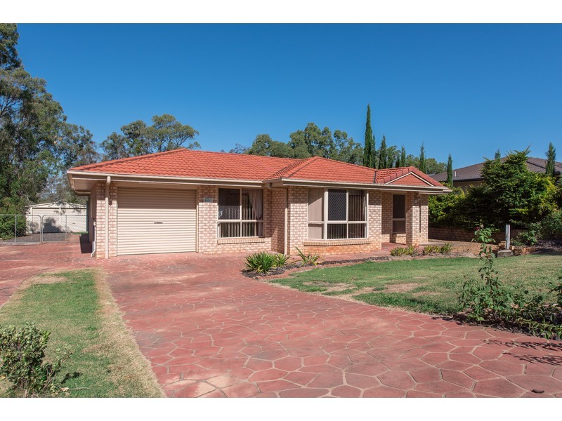 17 Highland Park Road, Meringandan West QLD 4352
