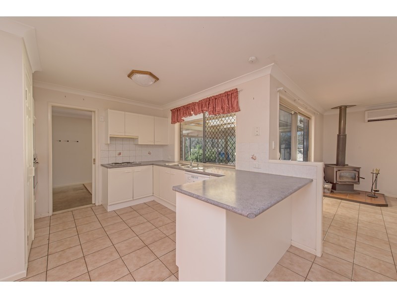 17 Highland Park Road, Meringandan West QLD 4352