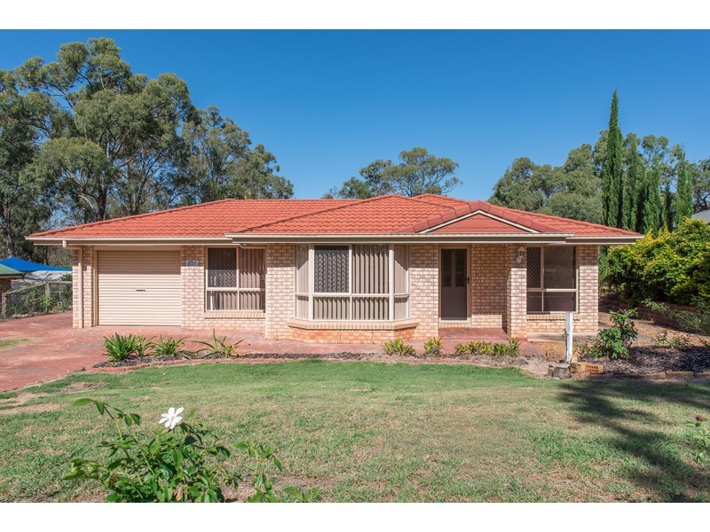 17 Highland Park Road, Meringandan West QLD 4352