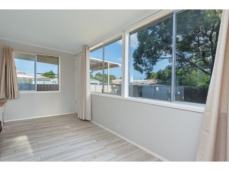 8 Blake Street, Wilsonton QLD 4350