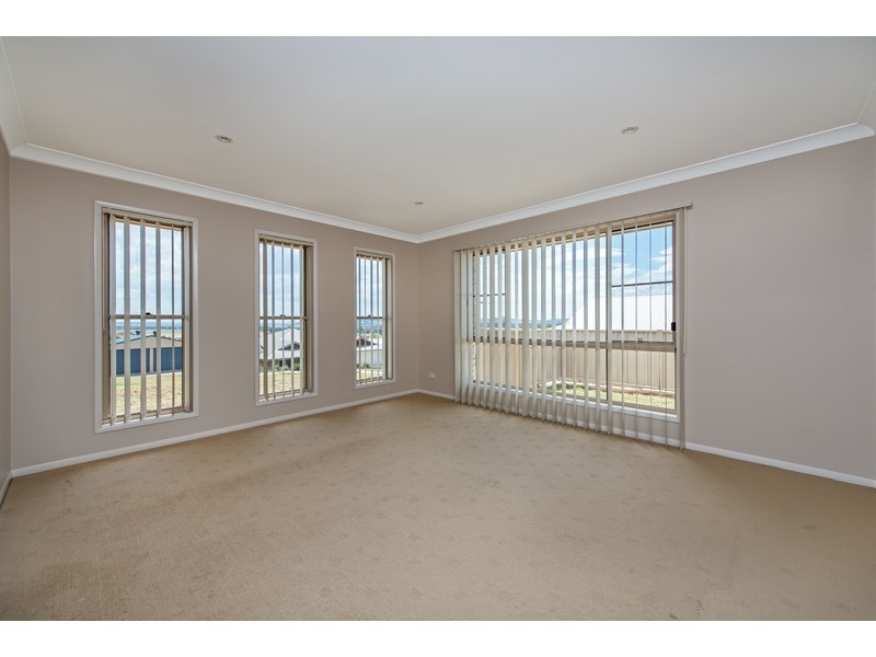 12 Jay Street, Westbrook QLD 4350