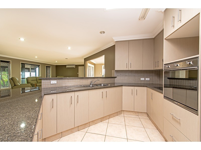 35 Currawong Drive, Highfields QLD 4352