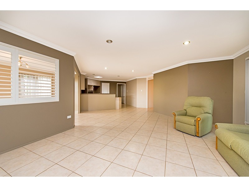 35 Currawong Drive, Highfields QLD 4352