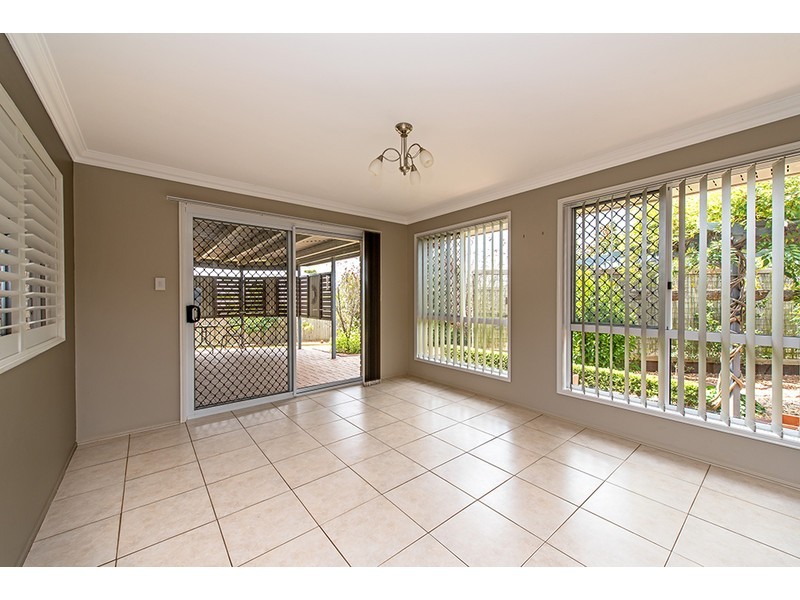 35 Currawong Drive, Highfields QLD 4352