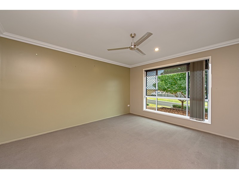 35 Currawong Drive, Highfields QLD 4352